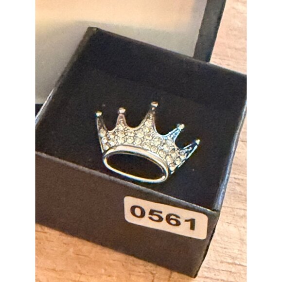 Crown-Shaped Rhinestone Brooch Pin In Gift Box - Picture 6 of 8